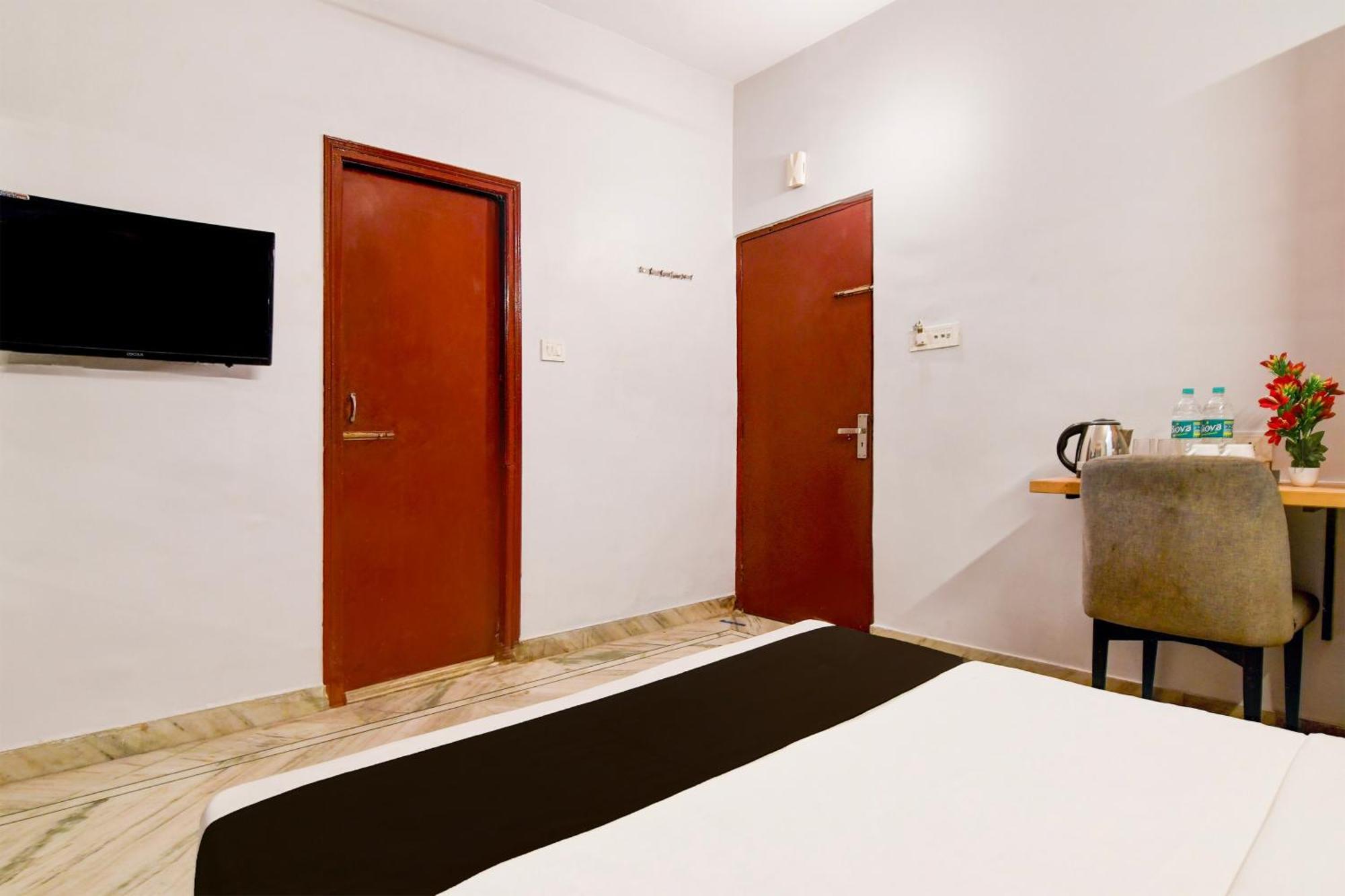 Super Hotel O Picnic Garden Formerly Amaris Stay كولكاتا المظهر الخارجي الصورة