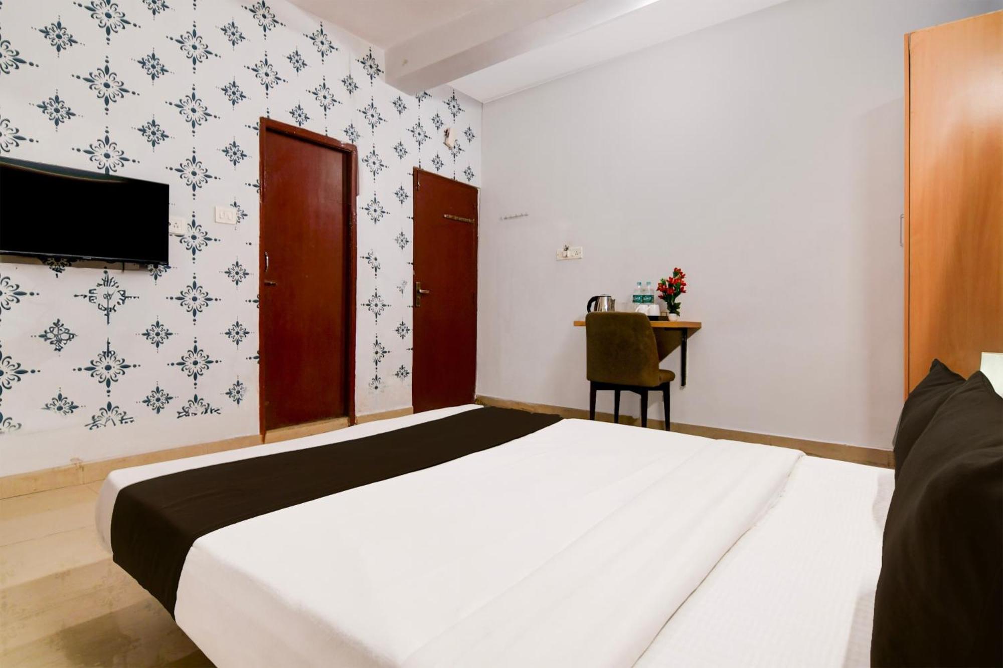 Super Hotel O Picnic Garden Formerly Amaris Stay كولكاتا المظهر الخارجي الصورة