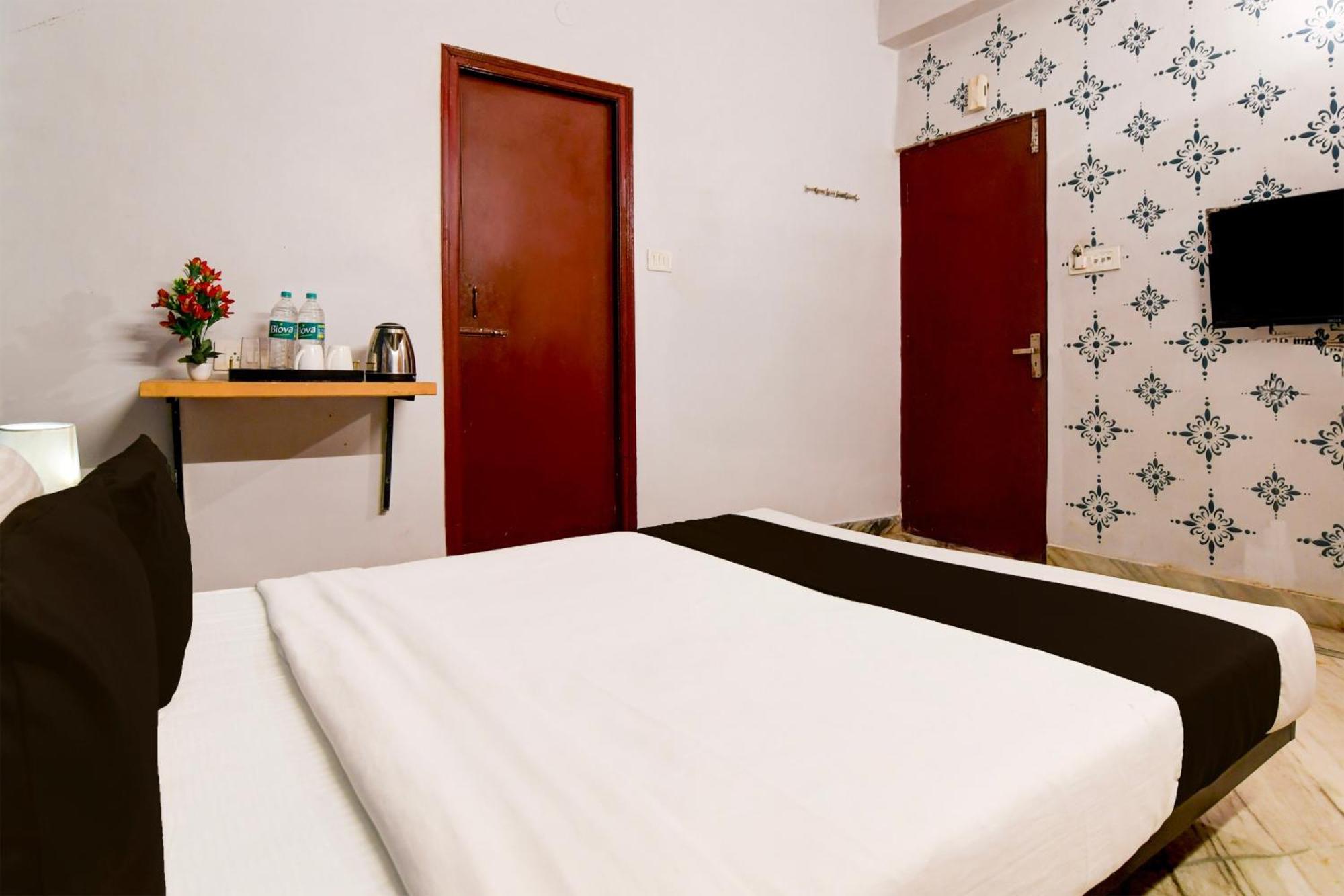 Super Hotel O Picnic Garden Formerly Amaris Stay كولكاتا المظهر الخارجي الصورة